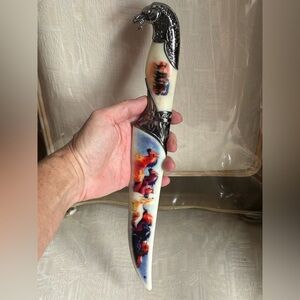 Collectible Knife,Blade In Hard Sheath,Wild Horses design, Horse head Handle